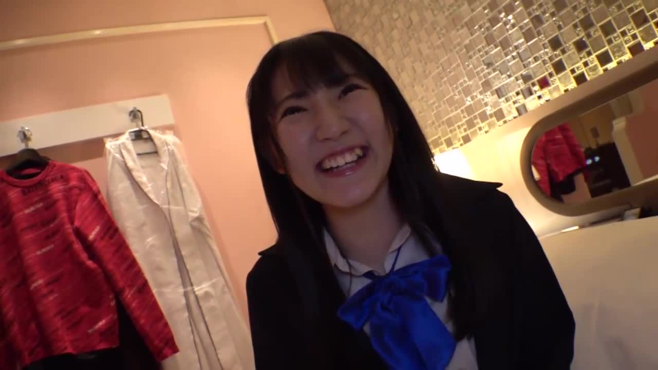 全民崇拜的美少女，穿着制服，玩弄着三重性爱的爱恋游戏 河奈亚依 - AV大平台-中文字幕,成人影片,AV,国产,线上看