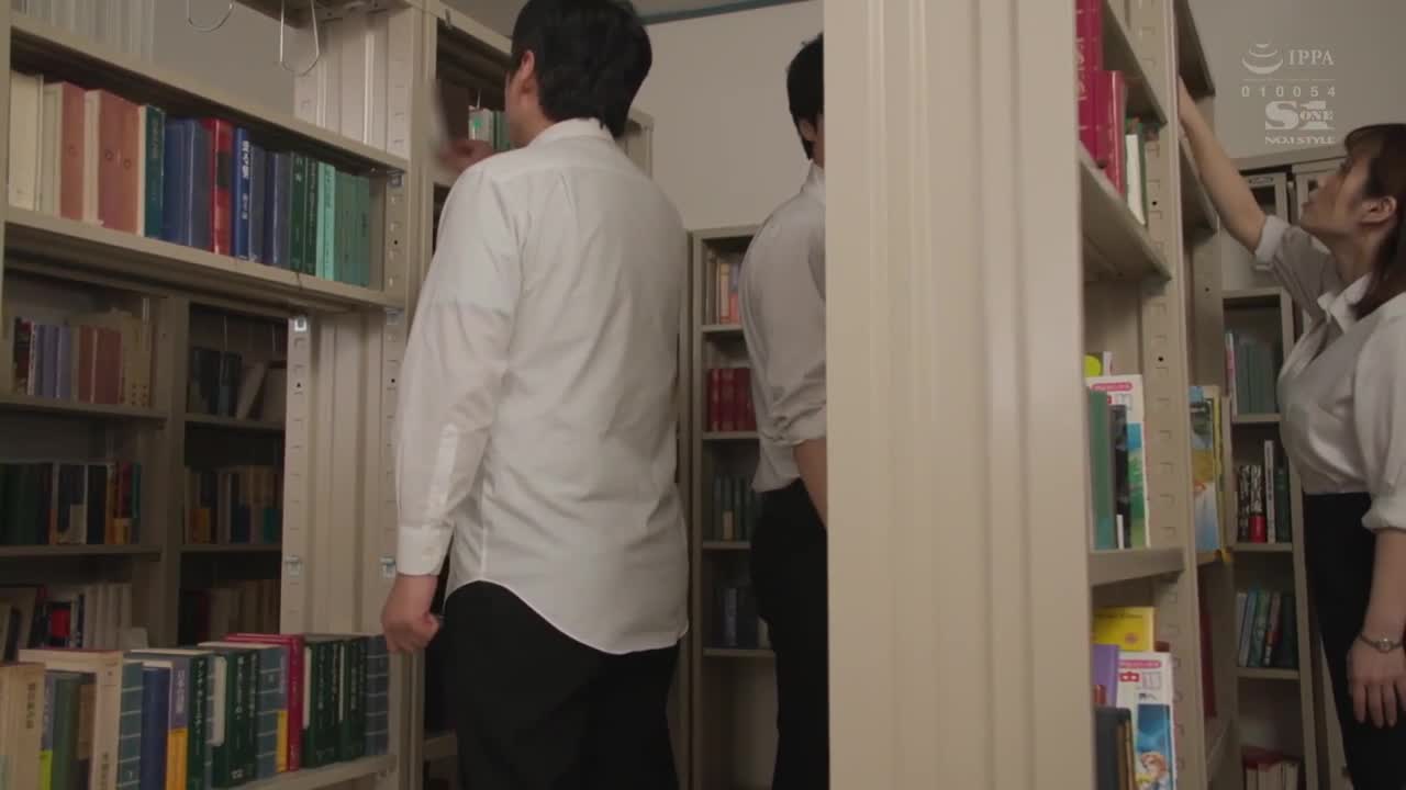 「给你看老师的胸部…然后你要给我看精子出来的地方」 对着小鲜肉 使出子宫诱惑…痴女老师每天都想让我射精！奥田咲 - AV大平台-中文字幕,成人影片,AV,国产,线上看