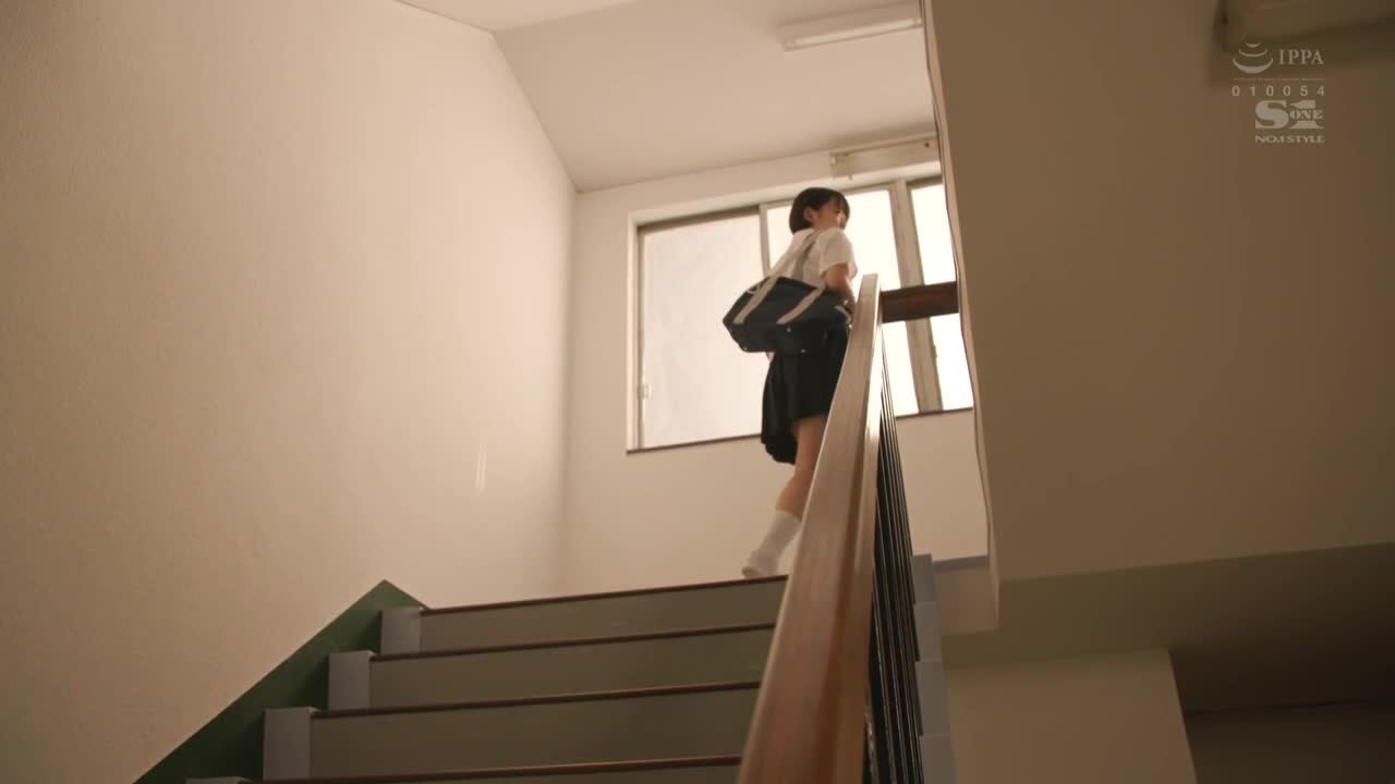 放弃人生的萝莉控老师在学校的教室和走廊里不断强奸学生！被调教之后了解什么叫做快感，成为世界上最色色的女高中生 架乃由罗 - AV大平台-中文字幕,成人影片,AV,国产,线上看