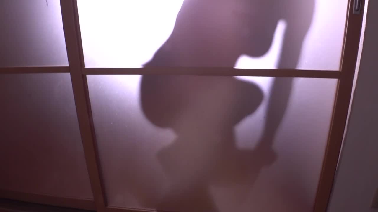 素人女大学限定.能在狭小的浴室体验贴身混浴吗？火辣辣的身体太过于羞涩的女生脸红.不断高潮射精.理子酱 - AV大平台-中文字幕,成人影片,AV,国产,线上看