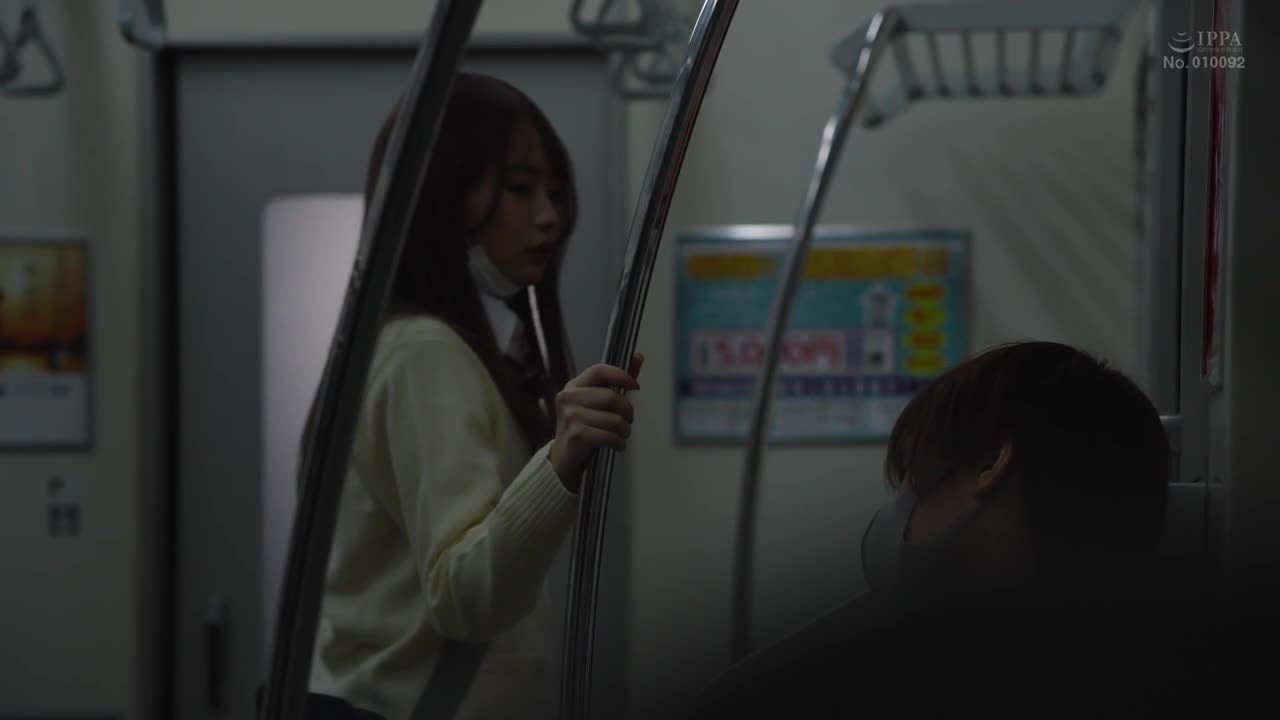 最终接吻电车 在没有其他人的车厢单独2人，和美少女数次KISS×KISS×KISS 松本一香 - AV大平台-中文字幕,成人影片,AV,国产,线上看