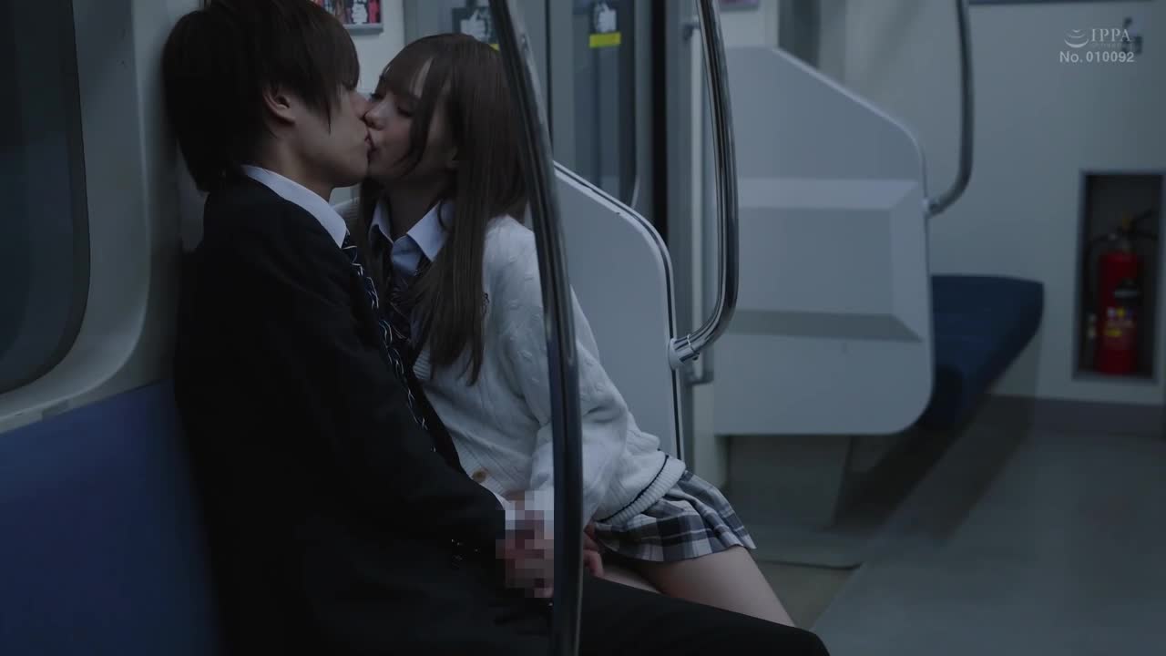 最终接吻电车 在没有其他人的车厢单独2人，和美少女数次KISS×KISS×KISS 松本一香 - AV大平台-中文字幕,成人影片,AV,国产,线上看