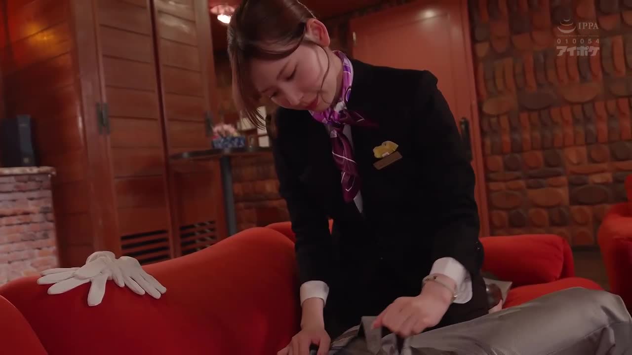 人生最幸福的时候，竟然遇到结婚逆NTR 背着新娘 偷偷诱惑新郎＋NTR的美女婚宴策划人 明里䌷 - AV大平台-中文字幕,成人影片,AV,国产,线上看