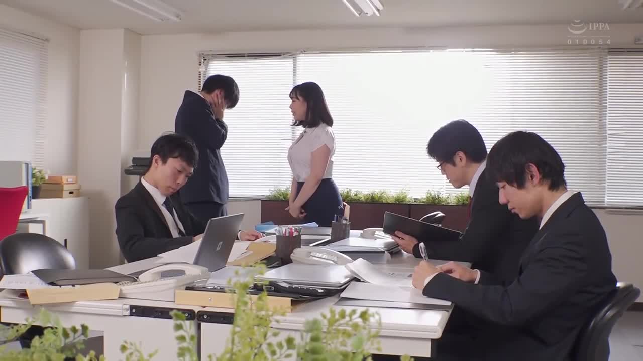 平常对部下很凶的肉肉女主管…对她性骚扰，没想到她没生气还让我插入她。 吉根柚莉爱 - AV大平台-中文字幕,成人影片,AV,国产,线上看