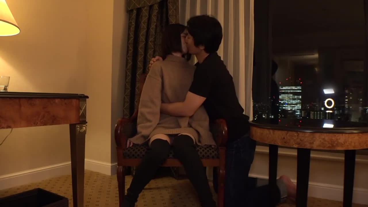 [VIP会员点播] 偶像级别的可爱女友.在AV世界里.一开始不感兴趣.但单纯的她喘着粗气.平安无事的进行拍摄. - AV大平台-中文字幕,成人影片,AV,国产,线上看