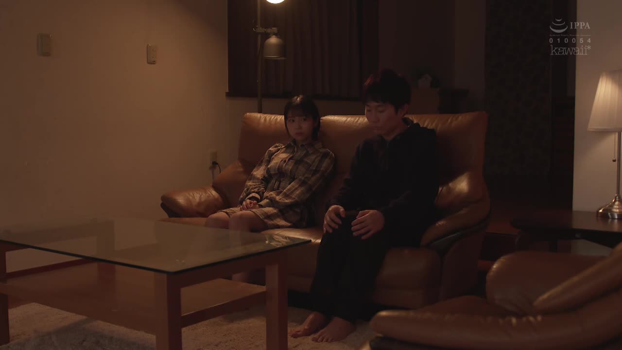 哥哥不外出 爸爸外遇 妈妈精神崩溃 在这样的环境下 跟哥哥近亲相奸。 日向夏 - AV大平台-中文字幕,成人影片,AV,国产,线上看