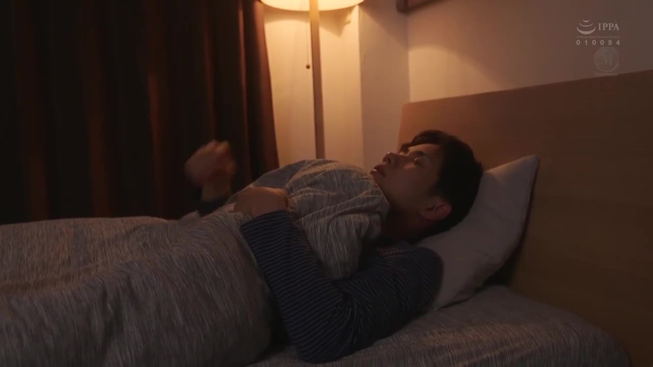 每晚都听到隔壁人妻的淫荡叫声…跟欲求不满的人妻猛烈打炮的午后时光 爱弓凉 - AV大平台-中文字幕,成人影片,AV,国产,线上看