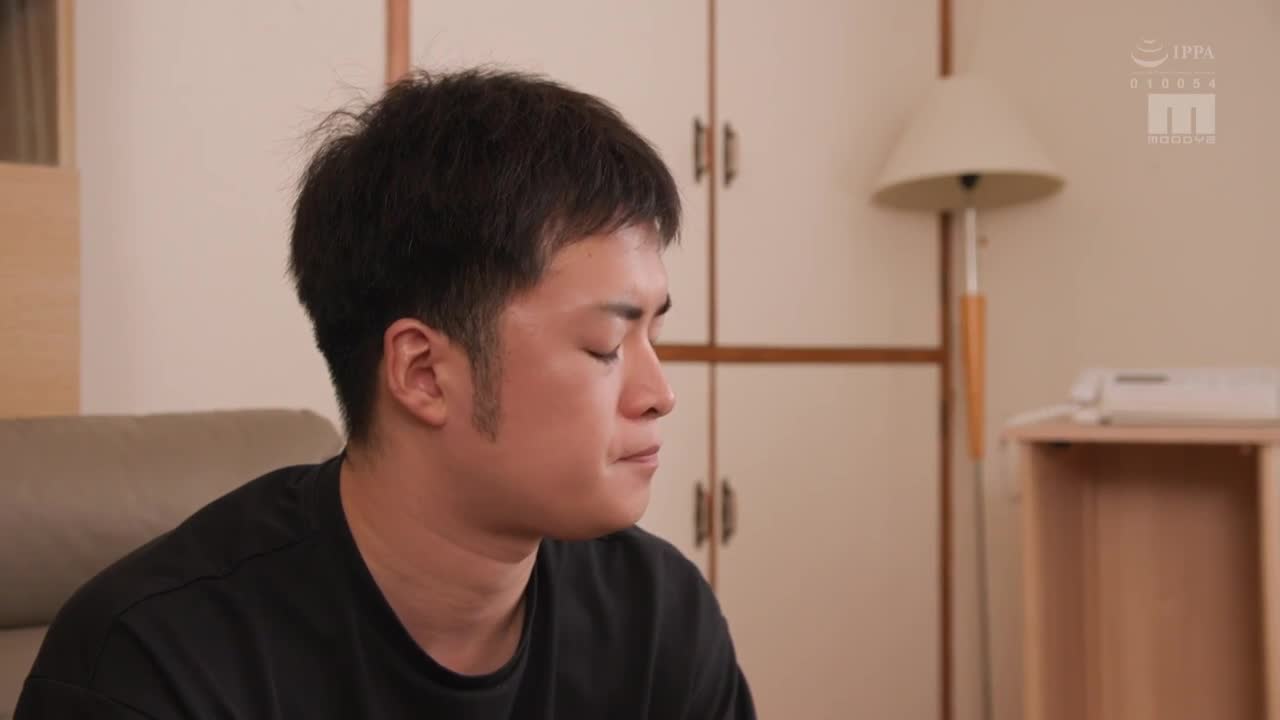 来推销宗教活动的母女胸部太诱惑了…直接带进房间并打炮的故事。原作:KANIKORO的感动作品 真人改编！真实纯爱的结晶。 新村晶 弥生美月 - AV大平台-中文字幕,成人影片,AV,国产,线上看