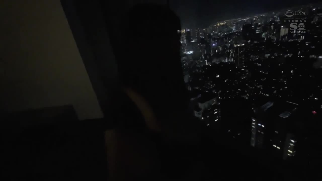 以前连碰都不敢碰的校花、在东京再次见面 跟梦寐以求的女人 猛烈射精三天三夜。 七森莉莉 - AV大平台-中文字幕,成人影片,AV,国产,线上看