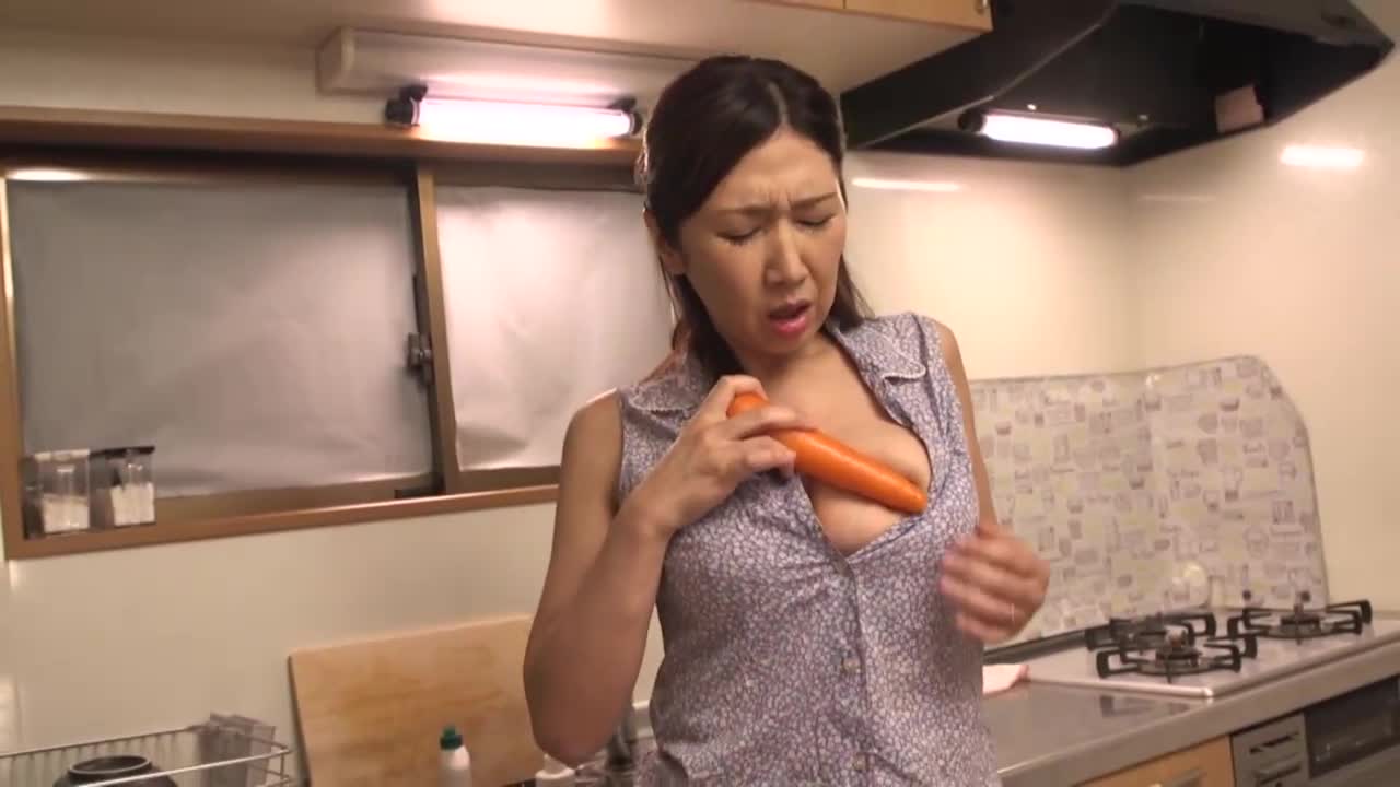 和老婆的妈妈进行禁忌性爱.比起老婆更喜欢跟岳母做爱.伊织凉子 - AV大平台-中文字幕,成人影片,AV,国产,线上看