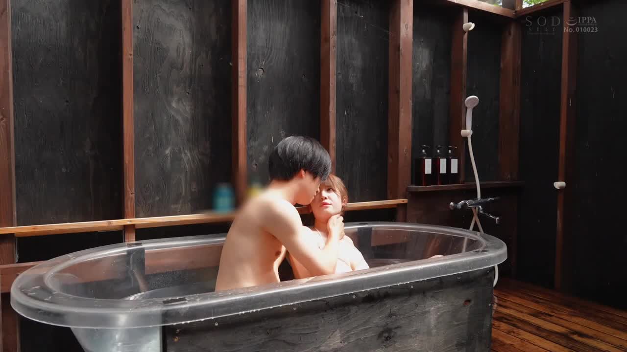 和情侣朋友一起W温泉约会，和朋友的男友变得很有好感…偷偷抽插搞翻天是秘密喔！千鹤惠麻 - AV大平台-中文字幕,成人影片,AV,国产,线上看
