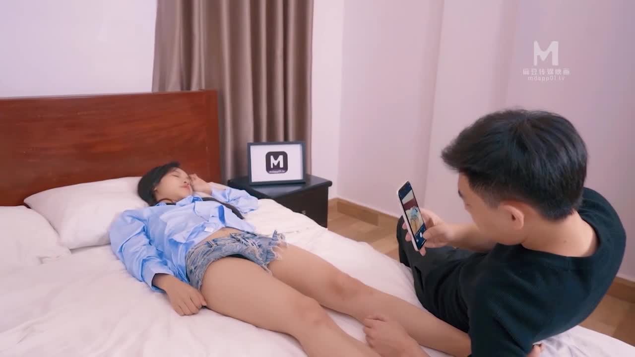 兄弟的清纯女友 被我迷晕后干到高潮 - AV大平台-中文字幕,成人影片,AV,国产,线上看