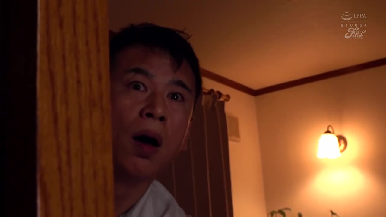 透明内裤大屁股的无自觉诱惑！她的高速扭腰摆臀 周遭男人都被天然人妻搞得青春勃起 一次又一次的中出 夏川步美 - AV大平台-中文字幕,成人影片,AV,国产,线上看