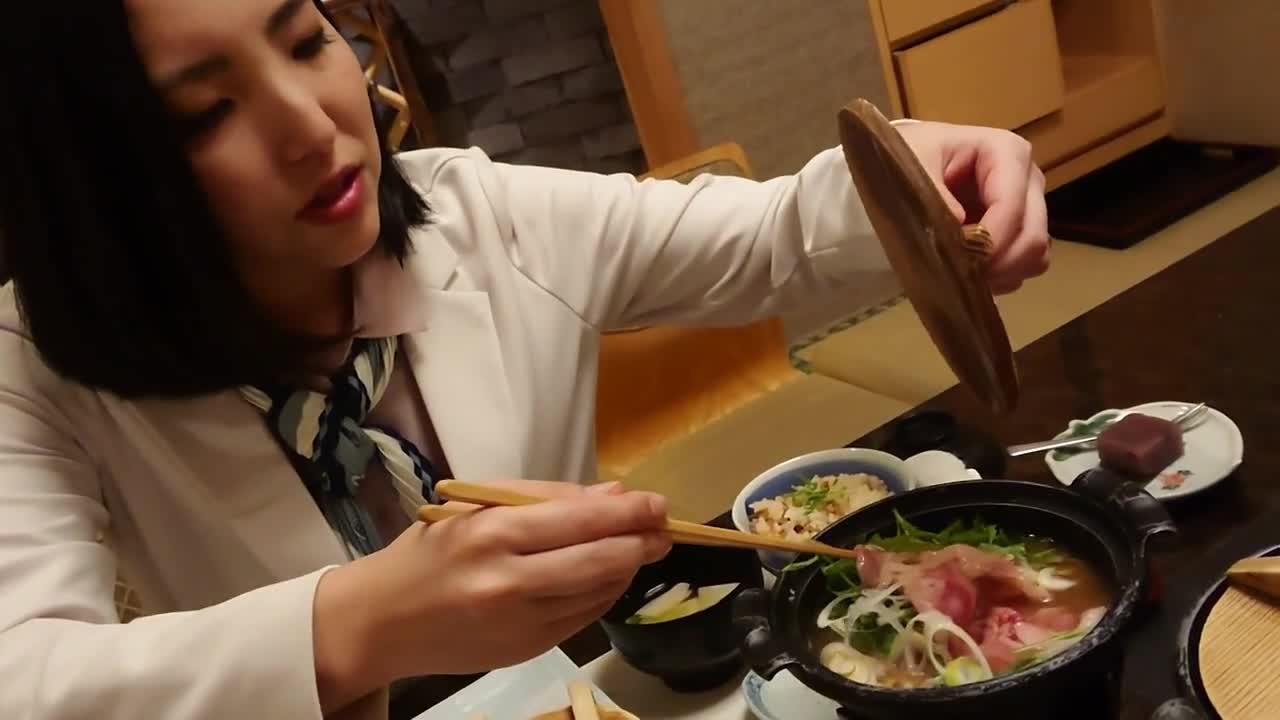 美女理发师和晚辈性爱拍摄。突入小穴深处尽情射精NTR做爱 - AV大平台-中文字幕,成人影片,AV,国产,线上看