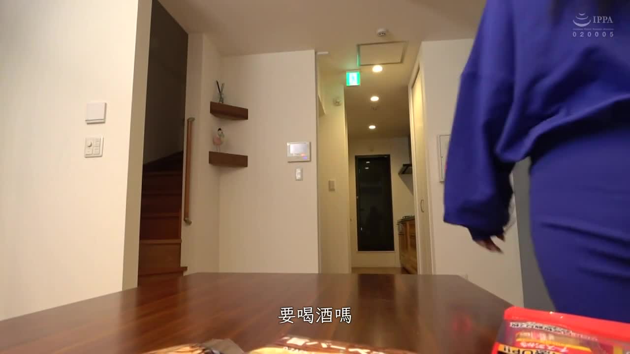 【超色情三星级美女、男人的口水和性欲无法压制！柔软多汁的爆乳-舌头狂舔光滑小穴-】试着把最喜欢的女朋友给别人寝取…【诗音(22)/同居1年】 - AV大平台-中文字幕,成人影片,AV,国产,线上看