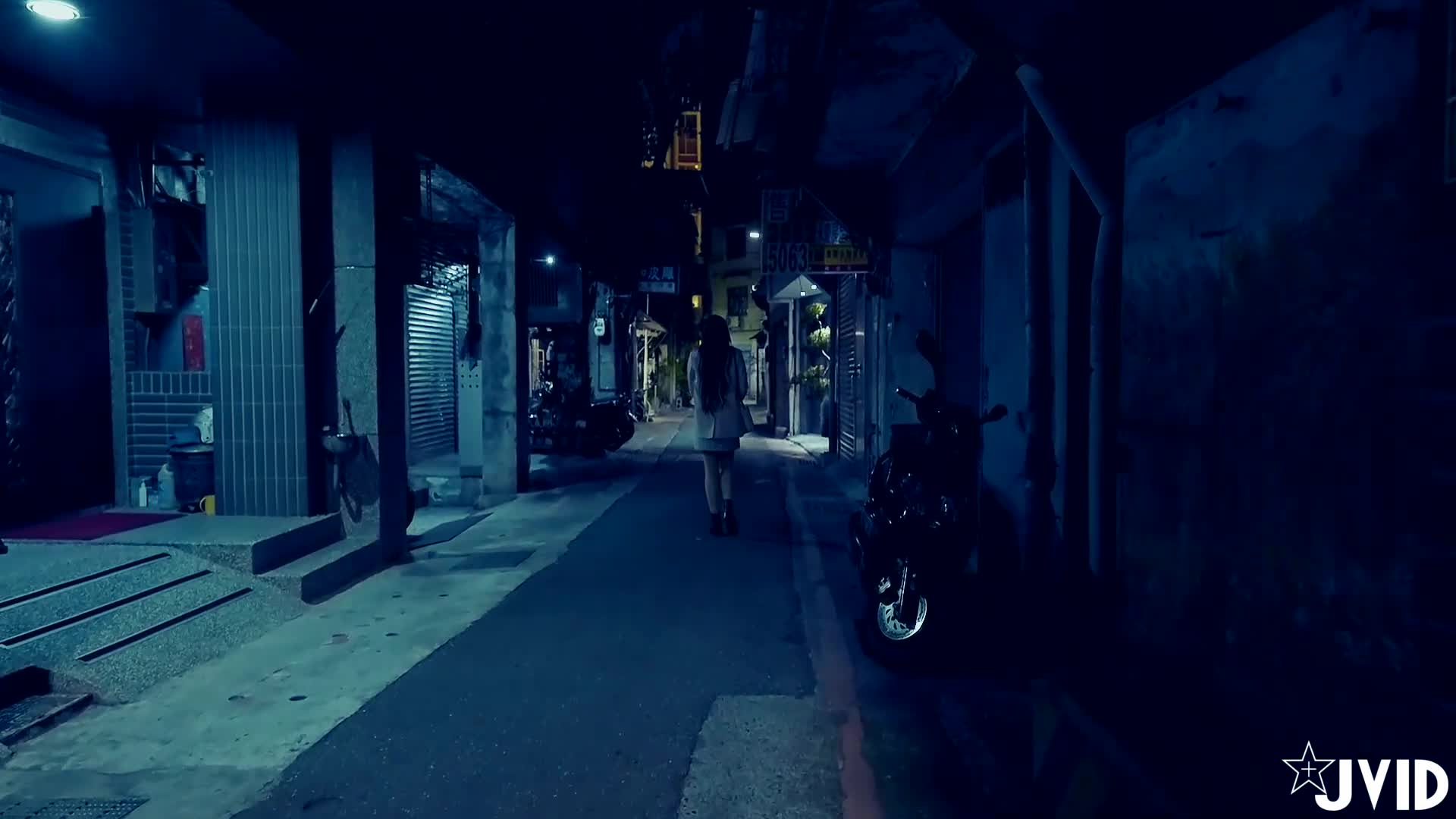 经典H-Game‘尾行’ 夜道を帰宅途中の巨乳妙龄女子《乐乐》 鬼畜尾行 不法民宅侵入 趁她熟睡时强制交合 说不要却随着兴奋开始迎合高潮☆淫乱媚薬H结局全攻略大淫奸！全裸上空下薄码32分剧情长片动画 - AV大平台-中文字幕,成人影片,AV,国产,线上看