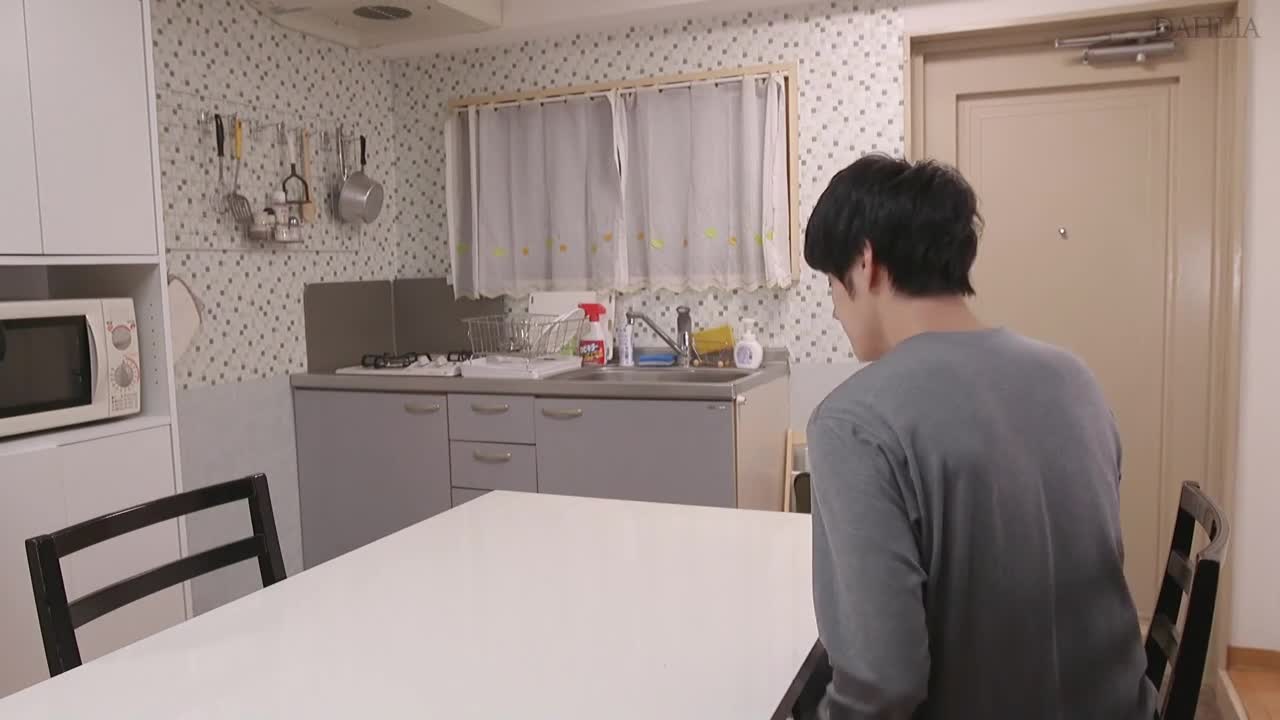 邻居土味社区妻子晒时髦内衣的日子是想要被侵犯的信号。 本田桃 - AV大平台-中文字幕,成人影片,AV,国产,线上看