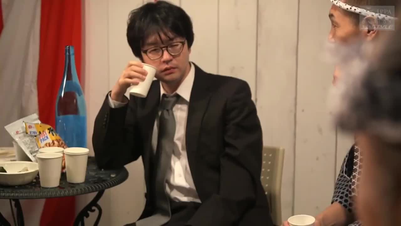 [VIP会员点播] THE・轮奸 住民会的聚会上妻子被轮奸。 ～在住民聚会上被参加庆典的男人们轮奸的2天～ 有村希美 - AV大平台-中文字幕,成人影片,AV,国产,线上看