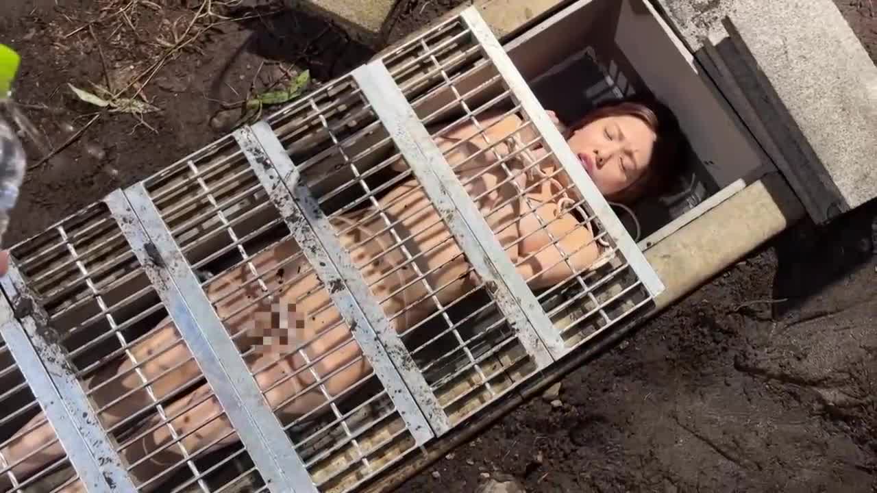 【性奴隶】下水道女朋友―爱的暴雨编―纯心抖M女朋友的嘴巴和鼻子里灌入大量雨水和泥沙。DV男朋友的「溺爱」女朋友咳嗽着溺水的鬼畜虐恋 白桃春奈 - AV大平台-中文字幕,成人影片,AV,国产,线上看