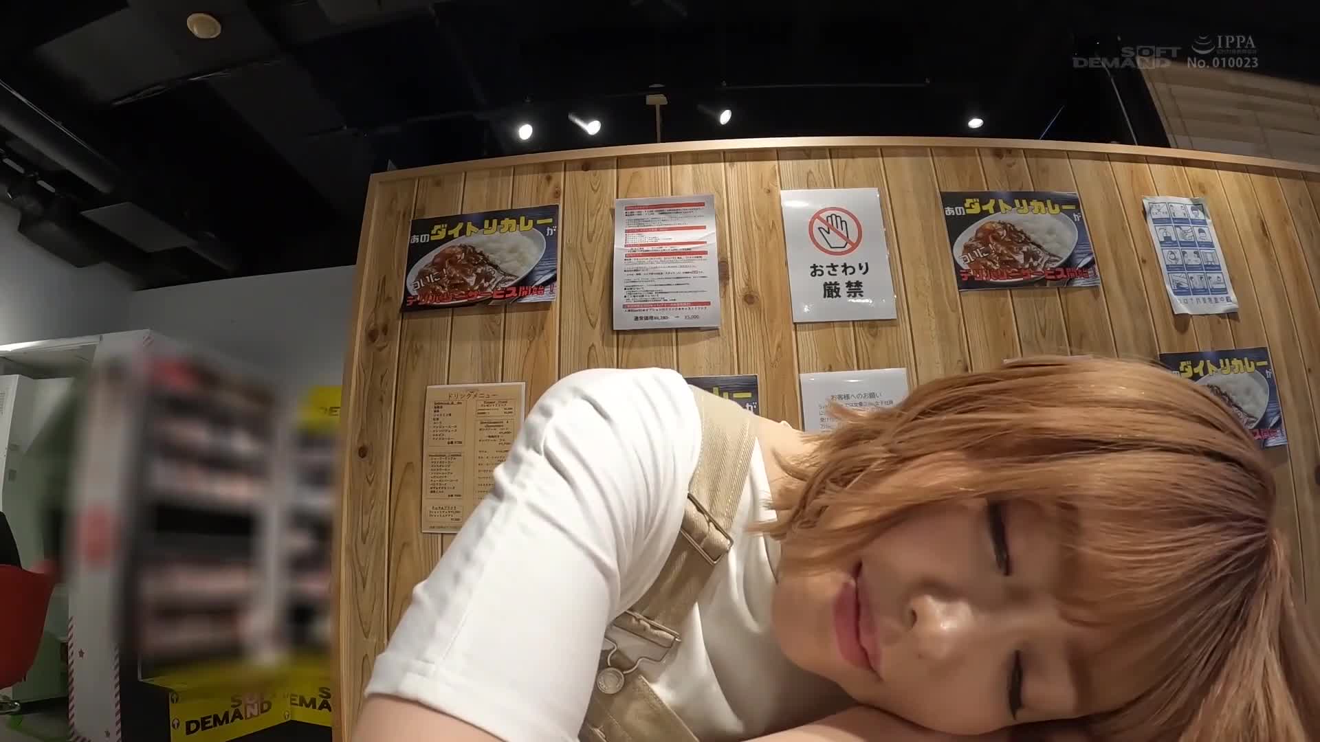 hibiyan＆hamao和食品配送员的小哥真实交涉！目标是后宫逆3P「现在正在搞活动哦、如果配合摄影的话就可以随意内射！」 大槻响,浜崎真绪 - AV大平台-中文字幕,成人影片,AV,国产,线上看