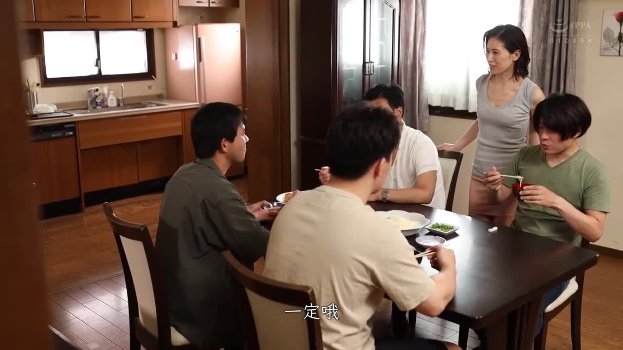 在家人皆离开的老家里和母亲过着近亲相奸的日子 一场れいか - AV大平台-中文字幕,成人影片,AV,国产,线上看