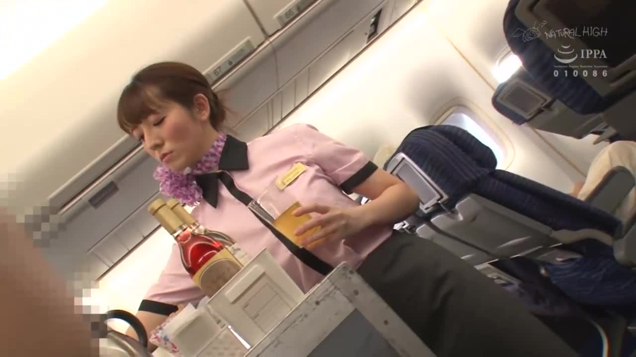 CA旅客机痴女 8 在乳头贴上跳蛋远程操控成为言听计从的巨乳婊子CA - AV大平台-中文字幕,成人影片,AV,国产,线上看