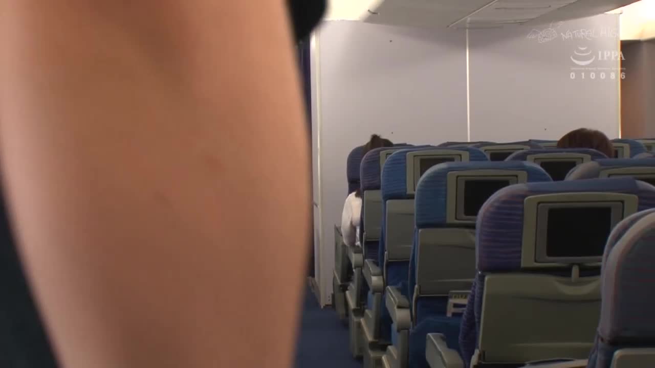 CA旅客机痴女 8 在乳头贴上跳蛋远程操控成为言听计从的巨乳婊子CA - AV大平台-中文字幕,成人影片,AV,国产,线上看