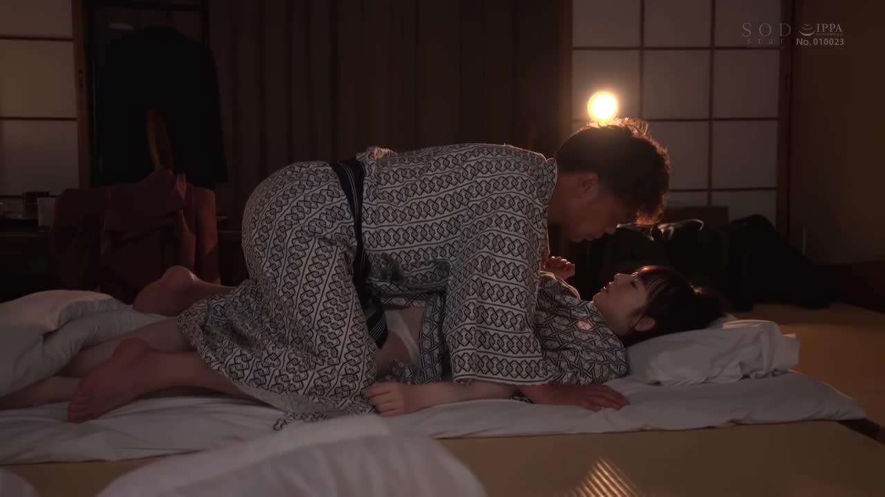 出差时在温泉旅馆和上司同房NTR 一边听着男朋友温柔说话一边被上司所吸引…身体互相求追去的超投合做爱 西元明沙 - AV大平台-中文字幕,成人影片,AV,国产,线上看