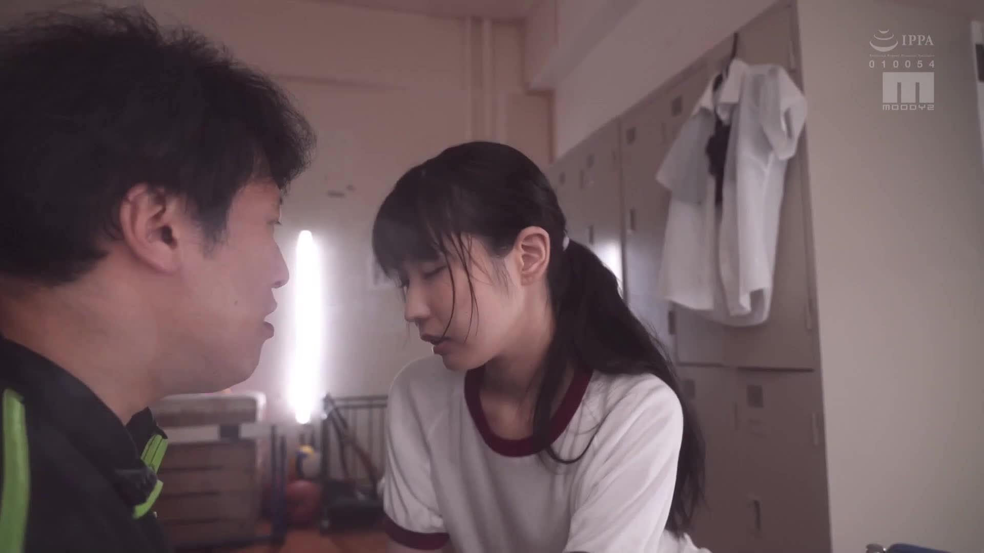因为突然的暴风雨无法家的学生湿透的小奶超淫荡…在校内两人独处时，班导的我直到天亮到来前数度对她不负责中出 希咲那奈 - AV大平台-中文字幕,成人影片,AV,国产,线上看