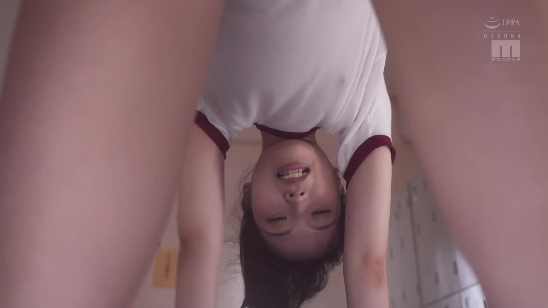 因为突然的暴风雨无法家的学生湿透的小奶超淫荡…在校内两人独处时，班导的我直到天亮到来前数度对她不负责中出 希咲那奈 - AV大平台-中文字幕,成人影片,AV,国产,线上看