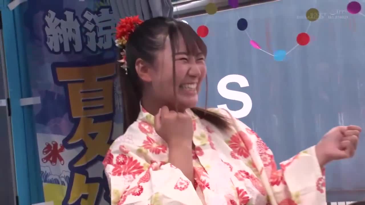 哈哈镜一号 来到了夏日祭！！ 限定！面向花火大会和醉酒的女孩做爱 赤面羞耻浴衣野球拳対决 超豪华6名成员全收录SEX240分SP - AV大平台-中文字幕,成人影片,AV,国产,线上看