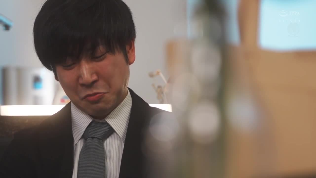 百年一见的大型新人！第二弹！淫荡中出大解禁！裸体模特儿NTR 跟上司陷入在羞耻性爱里面的人妻 外遇影像 冲宫那美 - AV大平台-中文字幕,成人影片,AV,国产,线上看