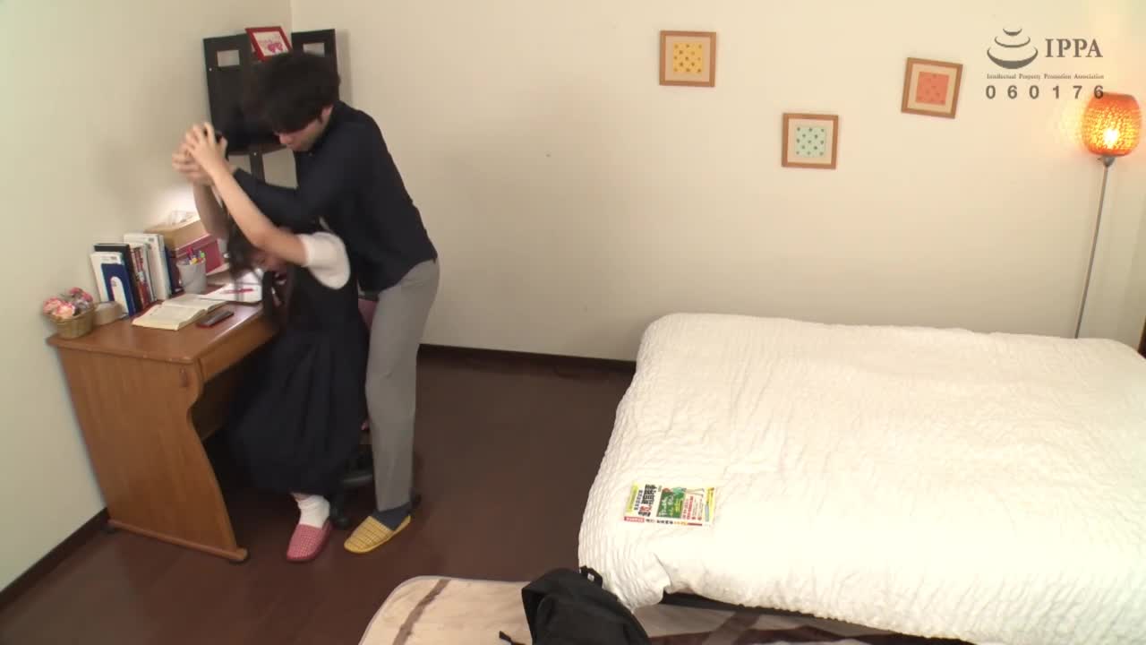 对于自作聪明的学生挑逗而来的，家庭教师大发雷霆，将他押在书桌上，毫无拖延地对他进行肛门指导，让他痛苦地大叫出来，茉宮凪、桥野爱琉、铃音杏夏 - AV大平台-中文字幕,成人影片,AV,国产,线上看