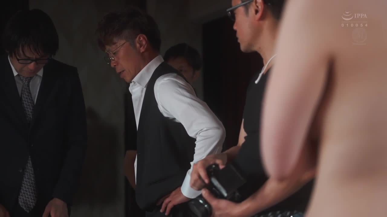 裸體模特兒NTR 上司与妻子陷入羞耻的震撼偷情影像。叶山小百合 - AV大平台-中文字幕,成人影片,AV,国产,线上看