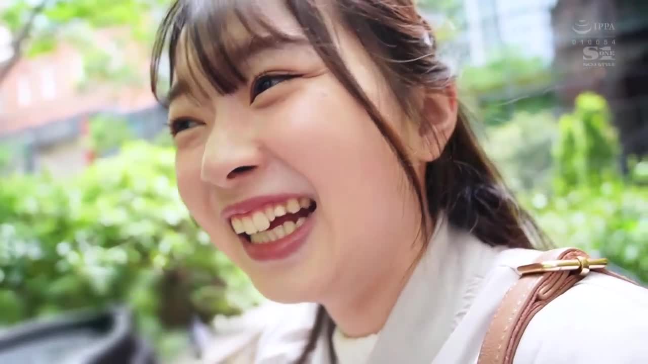 一脸幼稚的表情，却疯狂地连发出极其令人不快的性爱怪物，令人惊讶的是，他们的素面与色情之间有着极为真实的私人性爱。望月蕾 - AV大平台-中文字幕,成人影片,AV,国产,线上看