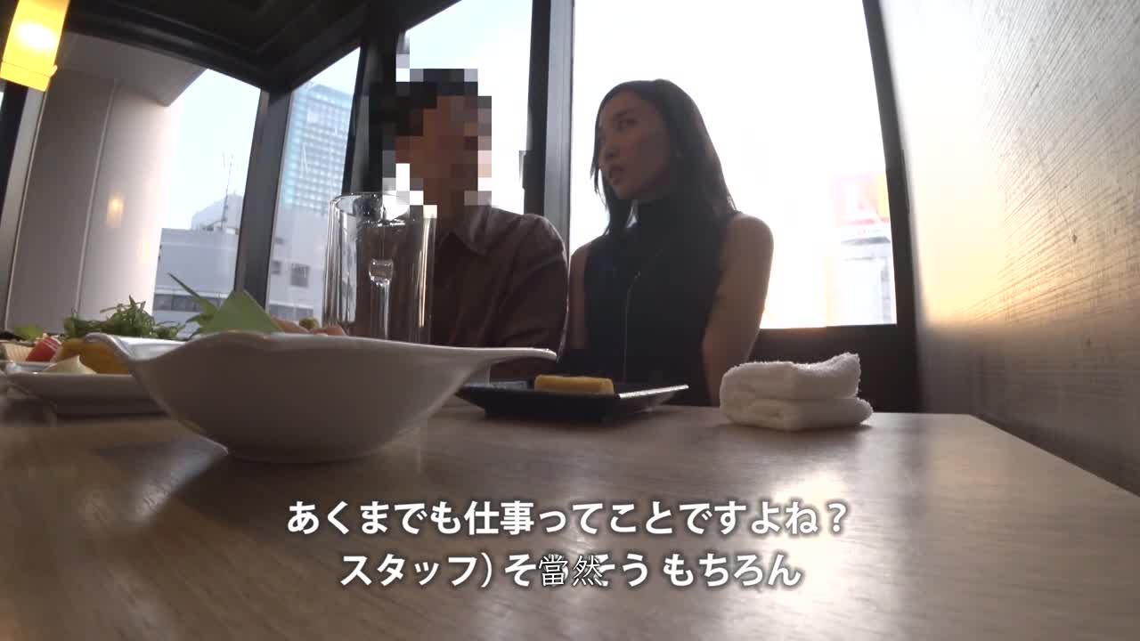 有着只有与丈夫有交往经验，对于男性还不太熟悉的纯真人妻，「虽然有点不安，但是想要让丈夫高兴！」，这是她的初次拍摄。对于她纤细的身体，两根硬梆梆的肏炮毫不客气地插入！ - AV大平台-中文字幕,成人影片,AV,国产,线上看