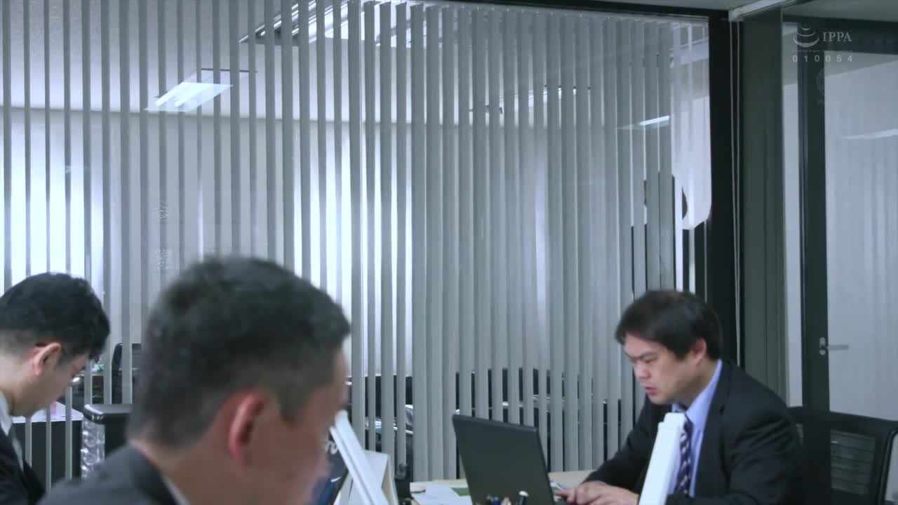 人妻秘书在社长室充满汗水与接吻的中出性交，麦当娜专属超棒的女人秘书就任。竹内有纪 - AV大平台-中文字幕,成人影片,AV,国产,线上看