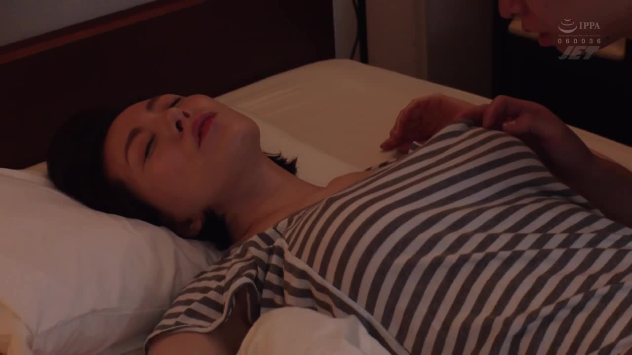 瞒着女友跟她妈也开干… 一场丽香 - AV大平台-中文字幕,成人影片,AV,国产,线上看