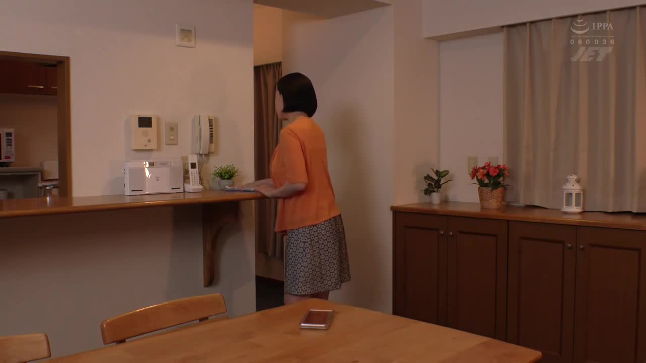 瞒着女友跟她妈也开干… 一场丽香 - AV大平台-中文字幕,成人影片,AV,国产,线上看