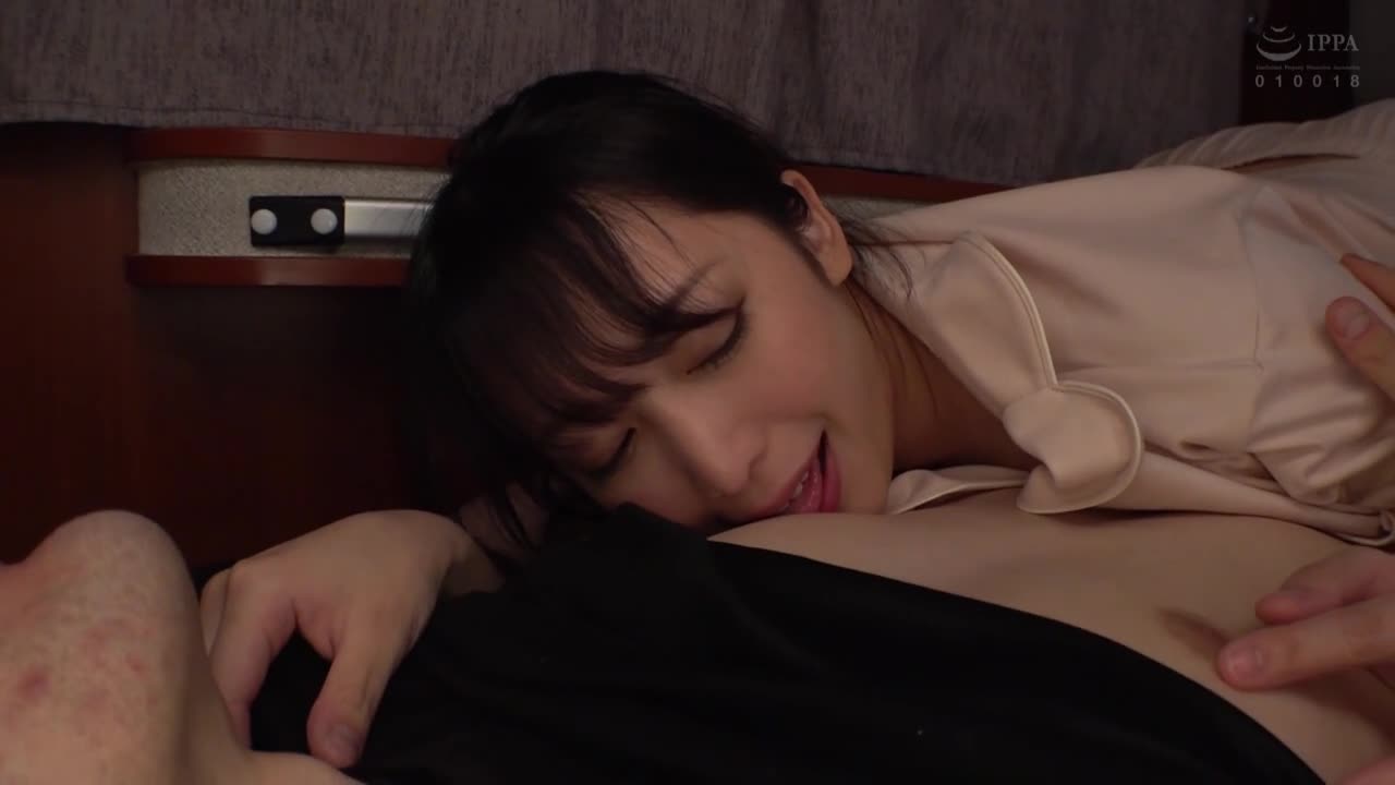 周末，我和我最好朋友的女朋友开着露营车私奔，我享受了一生中最激烈、最满足的中出性爱。- 弥生美月 - AV大平台-中文字幕,成人影片,AV,国产,线上看