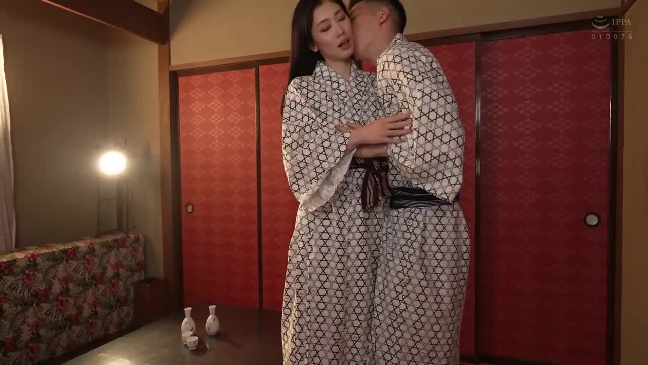 旅途中再见熟继母 小松杏 - AV大平台-中文字幕,成人影片,AV,国产,线上看