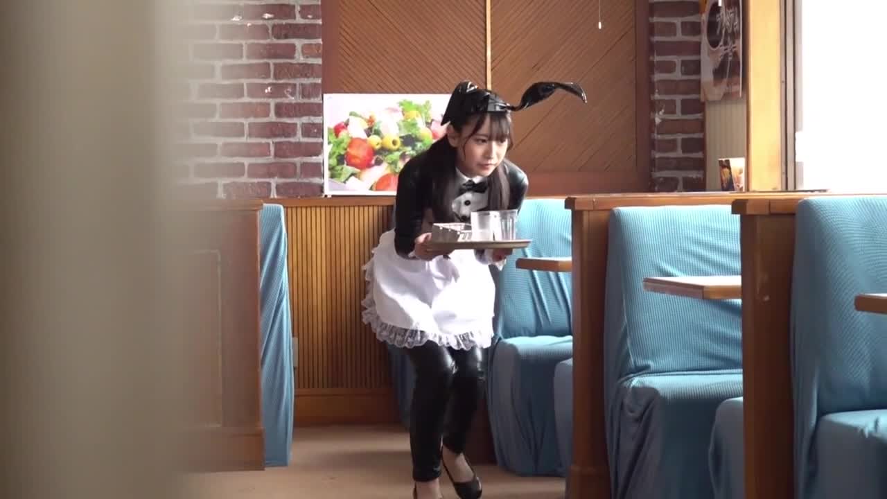 耻辱！我被高时薪欺骗了！我被迫在一家家庭餐厅工作，作为一只非常尴尬的落后兔子... 岬野茉夏 - AV大平台-中文字幕,成人影片,AV,国产,线上看
