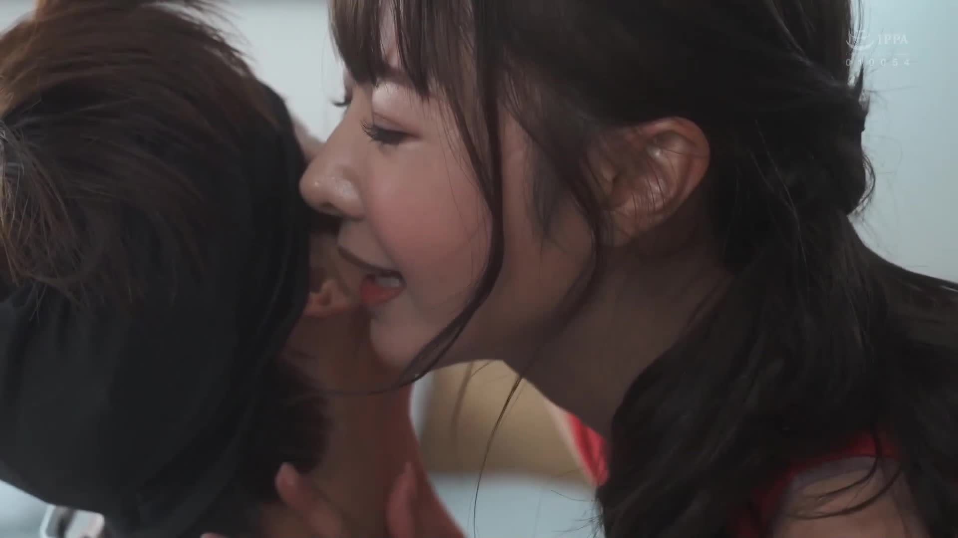 被甜言蜜语淹没，我沉溺于与人妻的巢笼SEX，直到留年大学…。栗山莉绪 - AV大平台-中文字幕,成人影片,AV,国产,线上看