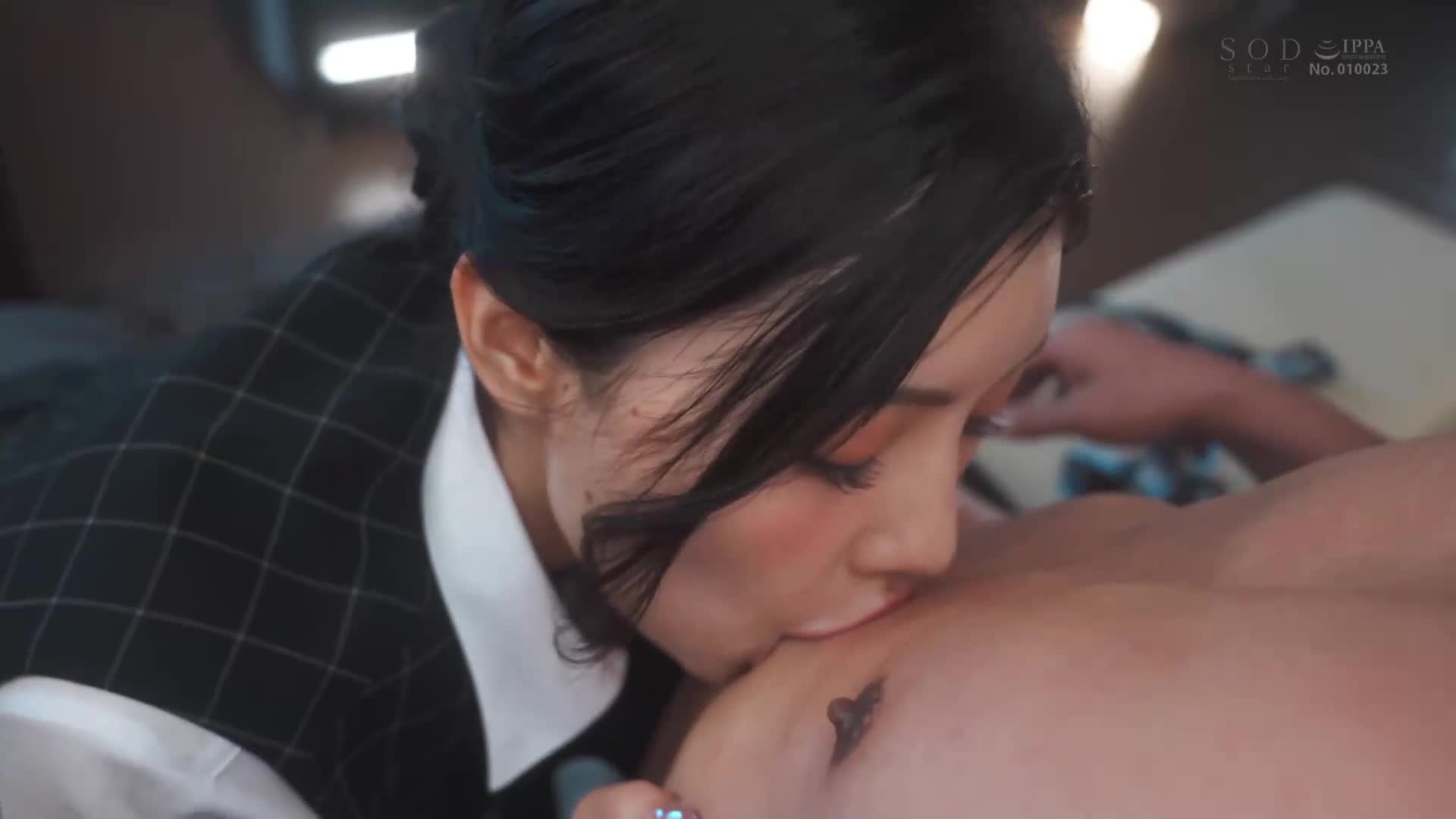 美丽的旅馆老板的秘密爱好是透过低声说脏话来引诱有妻子或情人的顾客。神木丽 - AV大平台-中文字幕,成人影片,AV,国产,线上看