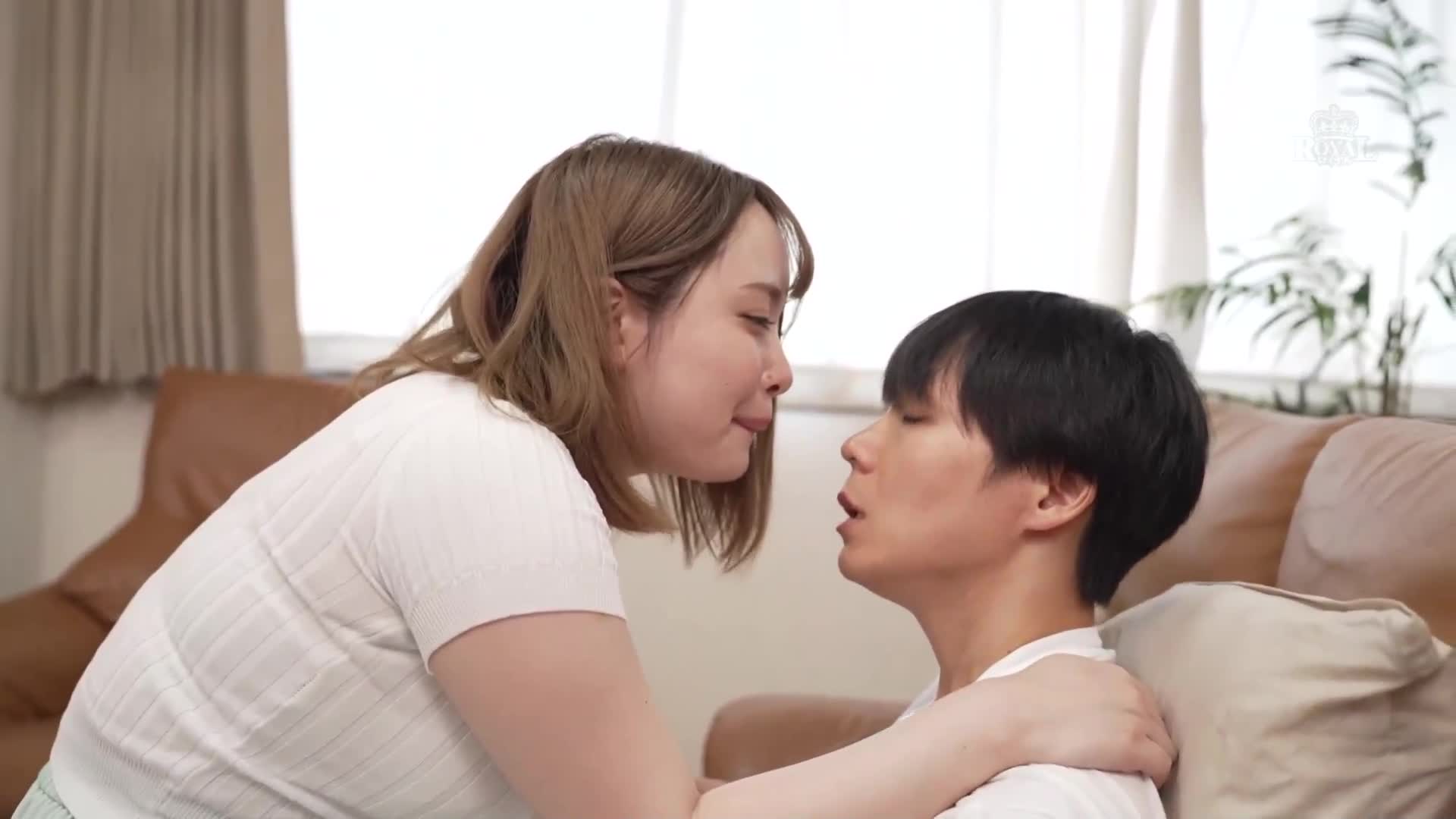 「别再摇晃我这么多…我会叫出声音的！」超可爱的巨乳妹妹在长裙里要求即时上床！爱宝铃 - AV大平台-中文字幕,成人影片,AV,国产,线上看