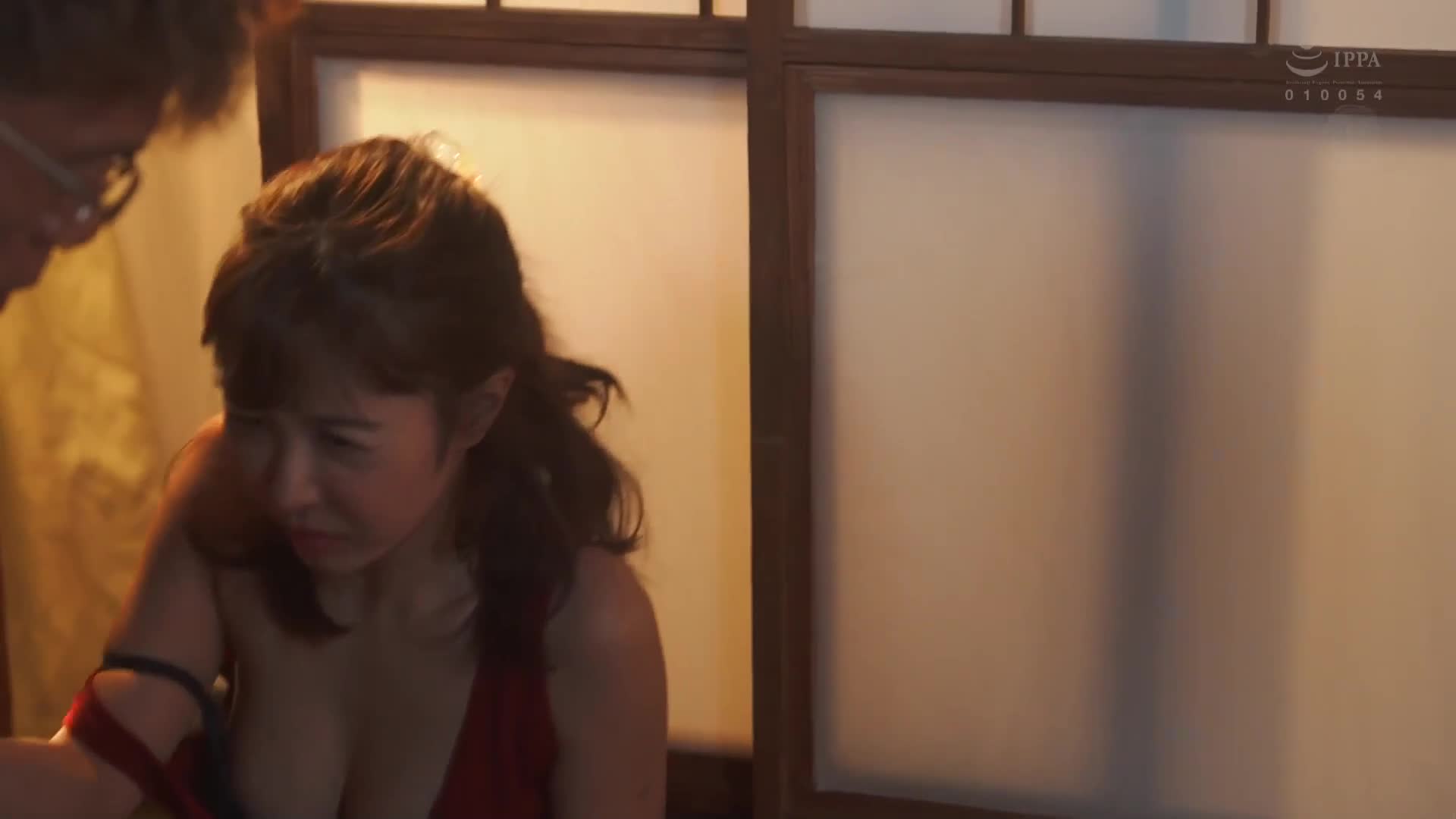 我用制裁中出强奸改造了沉迷出轨对象的媳妇，让她改心成为顺从的媳妇。栗山莉绪 - AV大平台-中文字幕,成人影片,AV,国产,线上看