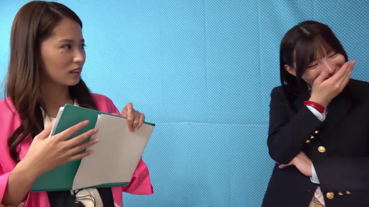 【神无版】女学生限定！乳头和鸡鸡伸出墙外的猜男友游戏！ ！如果你猜对了，你将获得精美奖品！如果你错过了，你将会遭遇意想不到的惩罚游戏，并享受人生中第一次的高潮！首个NTR！ - AV大平台-中文字幕,成人影片,AV,国产,线上看