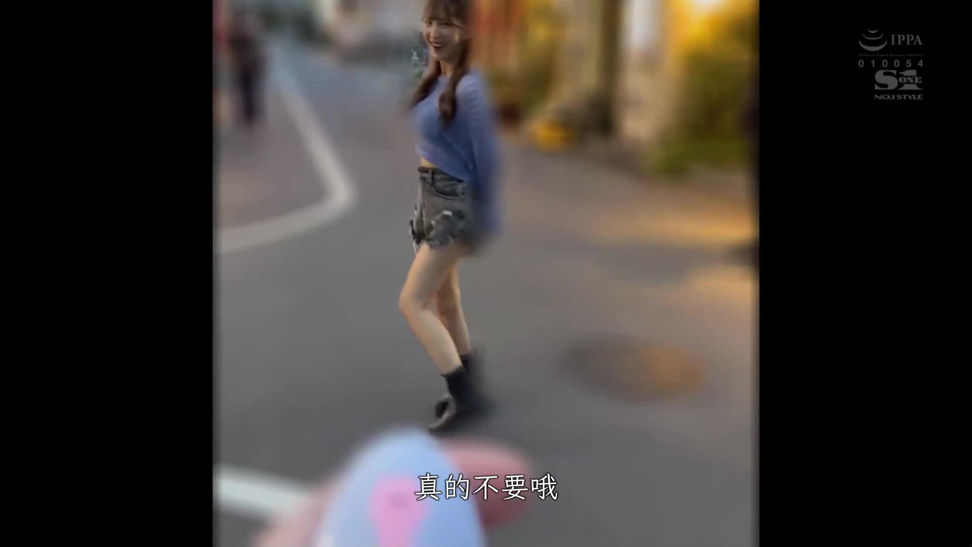 极美女展现她的全部性欲！ 没有剧本！ 与男性进行真实的双人约会！ 然后阴茎和阴道同步合体，激烈地拍摄10倍的潮水，生动拍摄的性爱。 七森莉莉 - AV大平台-中文字幕,成人影片,AV,国产,线上看
