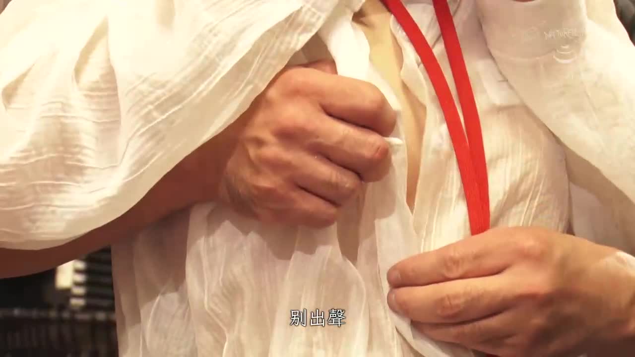 服务顾客时脸红的兼职女孩 15 二手服装店的敏感女孩 - AV大平台-中文字幕,成人影片,AV,国产,线上看