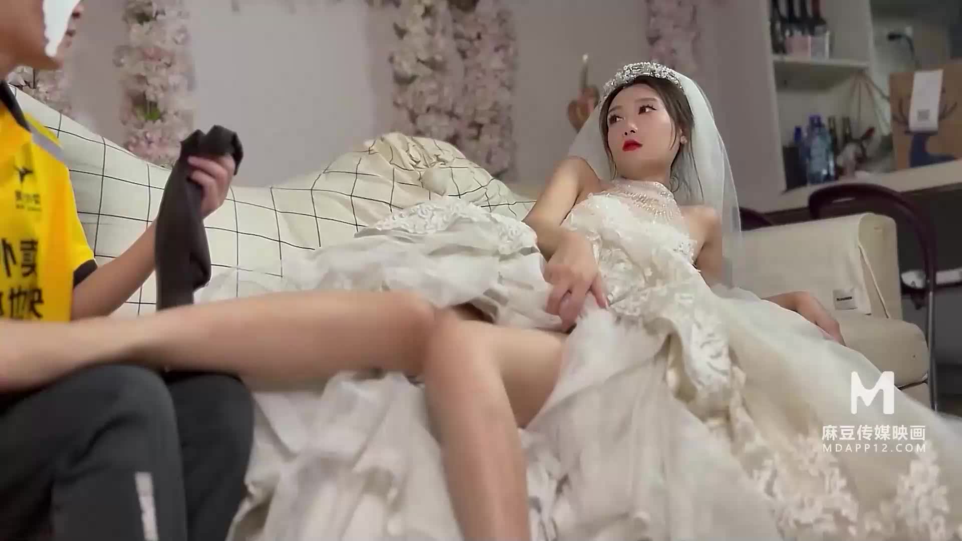 隐藏在婚纱下的约定前任肉棒难以遗忘 - AV大平台-中文字幕,成人影片,AV,国产,线上看